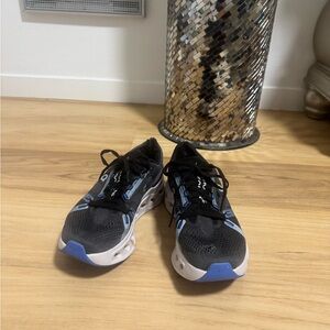 On Cloud Monster Running Shoes